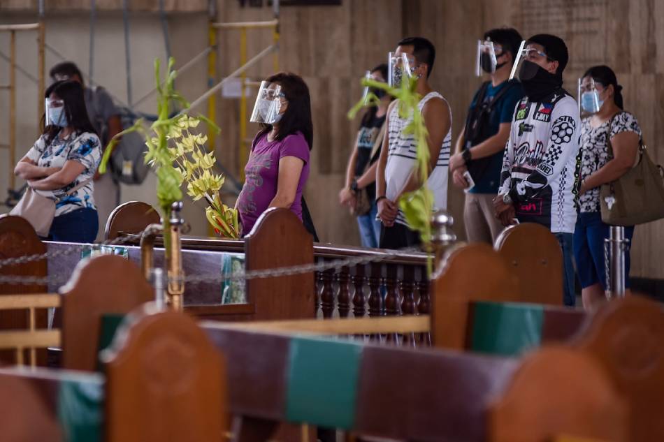 Public barred from religious gatherings in NCR Plus: Catholic bishops 1