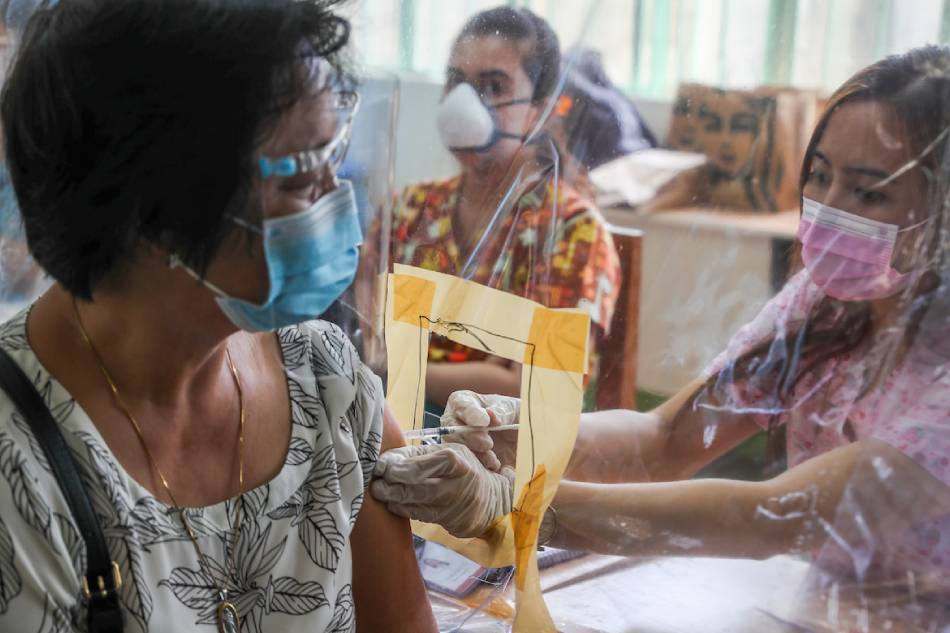 Public schools are ‘last resort’ for vaccination drive, says DepEd 1