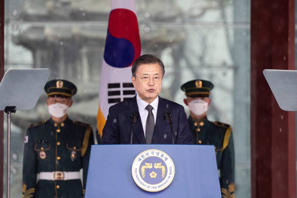 South Korea&#39;s Moon sacks top economic aide for raising rent amid home price uproar 1