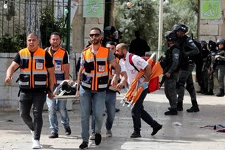 Hundreds wounded in new Jerusalem clashes: emergency services