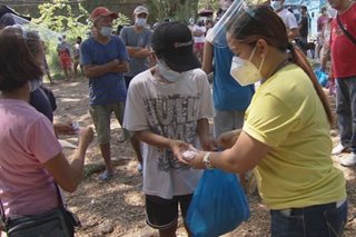 Food packs hatid sa 100 pamilya sa Meycauayan, Bulacan