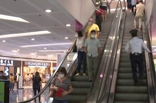 Mga pamilya nagdiwang ng Father's Day sa mga pasyalan, mall