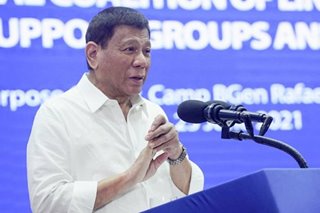 Duterte asks reporter to take off anti-virus mask, face shield at presscon