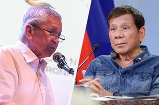 Duterte binanatan si ex-DFA chief Del Rosario tungkol sa 'tulong' ng China