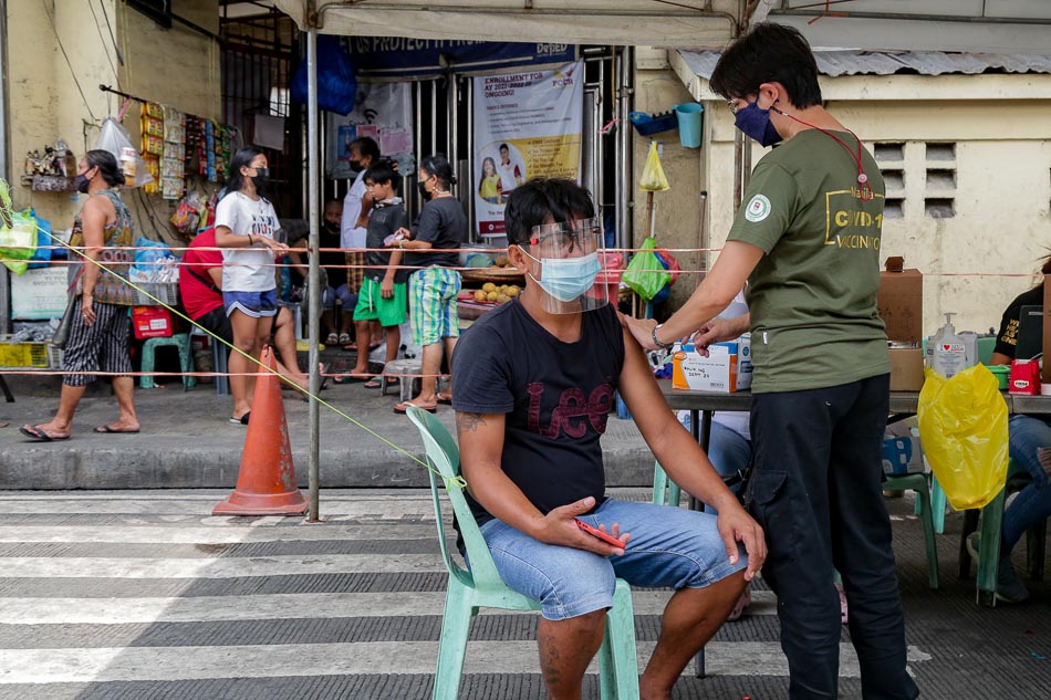 New COVID cases in PH hit record single-day high 26,303