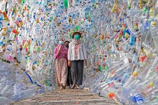This is your waste: A tunnel made of plastic bottles