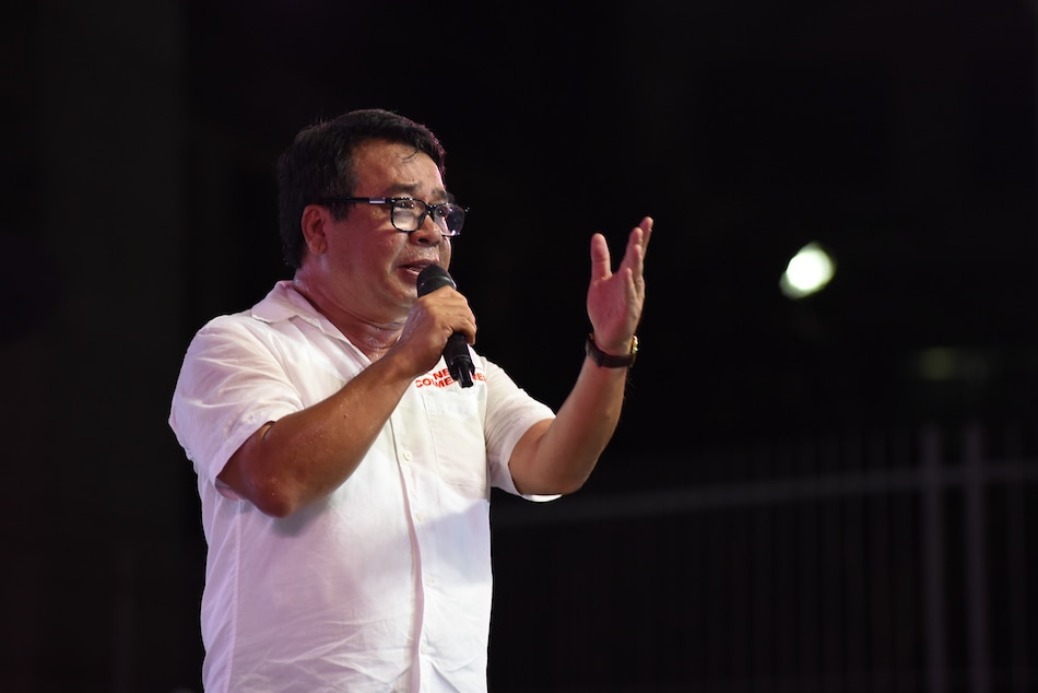 Senatorial candidate Neri Colmenares during the Makabayan Coalition Miting de Avance in Quiapo on May 07, 2019. George Calvelo, ABS-CBN News