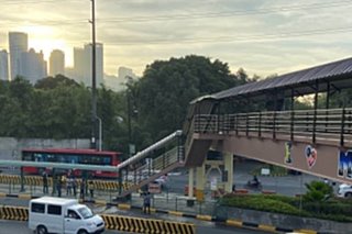 Bagong footbridge, EDSA bus station binuksan sa Makati