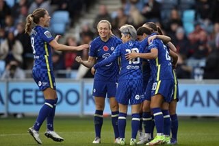 Chelsea thump Man City 4-0, Arsenal stay top of WSL