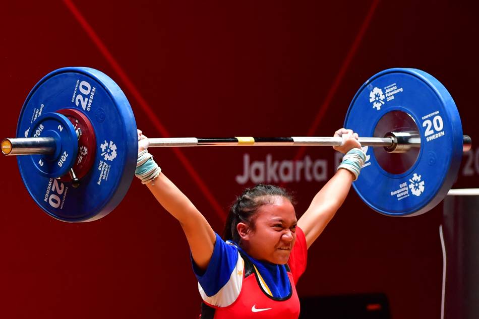 Elien Rose Perez of the Philippines competes in the women's 48kg weightlifting event during the 2018 Asian Games in Jakarta on August 20, 2018. File photo. Money Sharma, AFP.