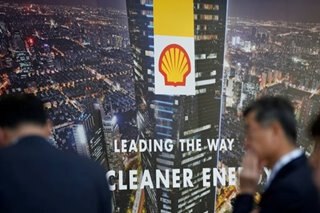 Shell shareholders vote on move to London
