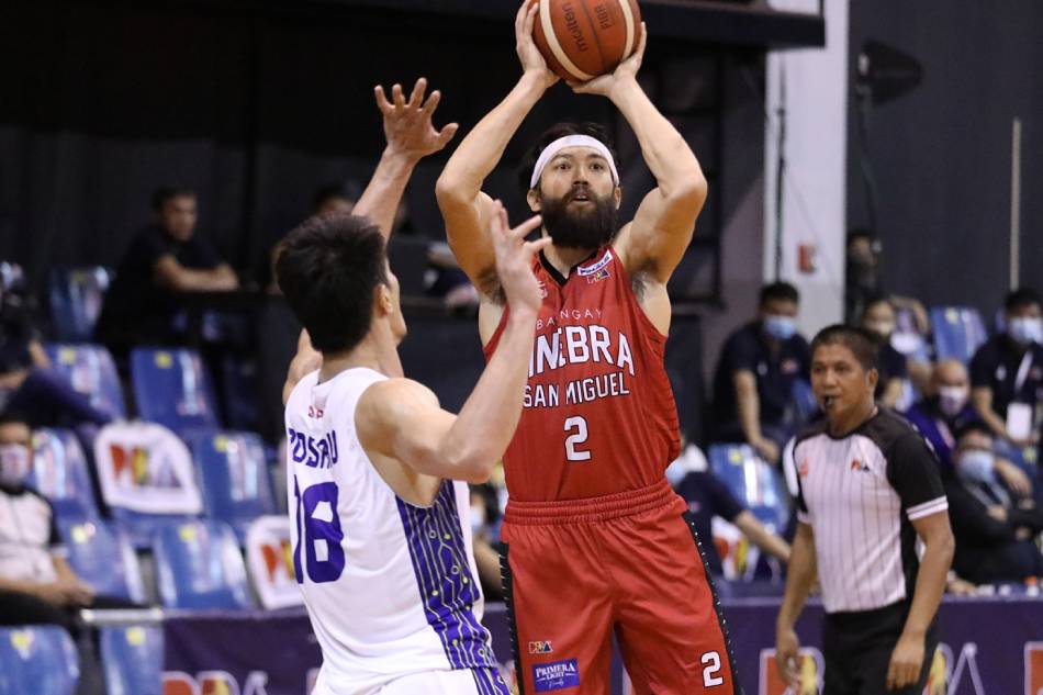 Jared Dillinger (2) is expected to miss the Governors' Cup due to a knee injury. File photo. PBA Media Bureau.