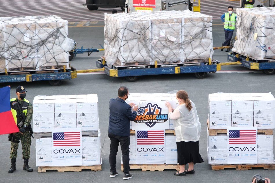 Vaccine czar Sec. Carlito Galvez Jr. and US Chargé d'Affaires in Manila Heather Variava welcome over 1.7 million additional doses of Pfizer-BioNTech vaccines at Ninoy Aquino International Airport on Monday. Photo courtesy of NTF against COVID-19