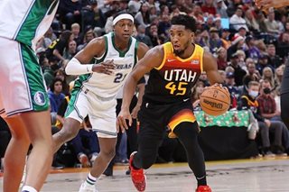NBA: Mitchell pours in 33 as Jazz survive Mavs' rally