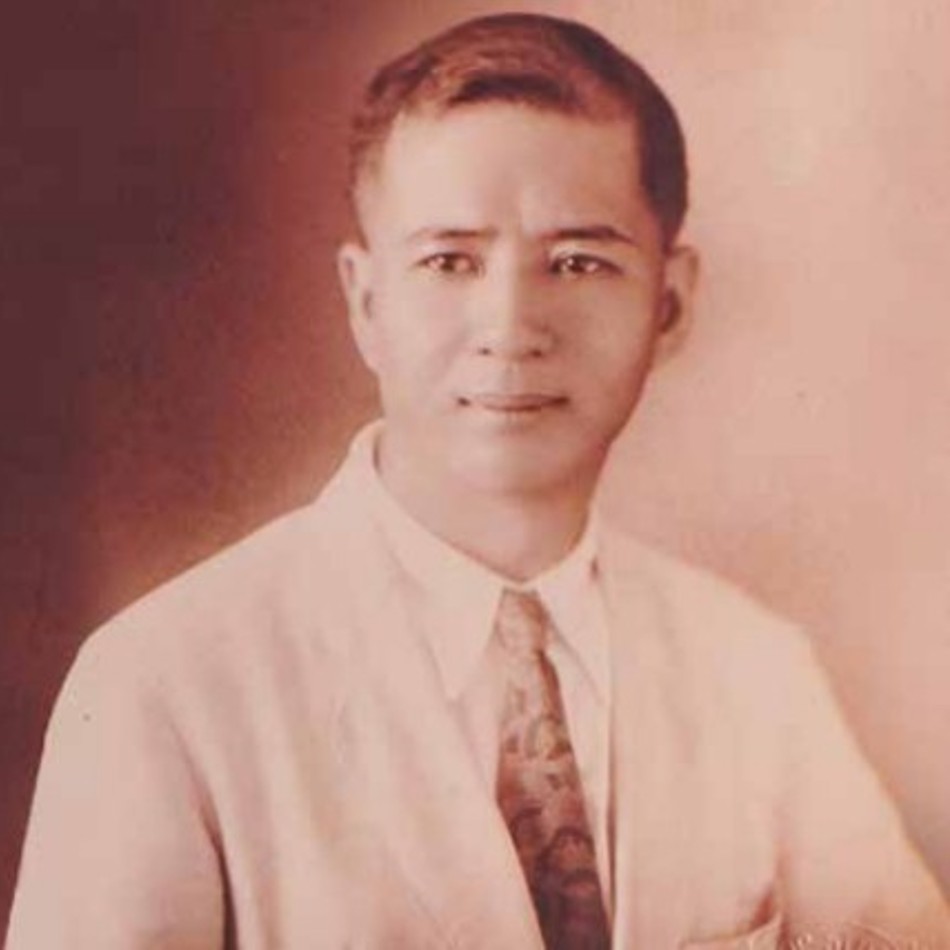 hina Bank's founder was then 31-year-old Dee C. Chuan. He was called the Lumber King and was also the 14th President of the Filipino Chinese General Chamber of Commerce Inc., the youngest to be elected in that position. Photo source: 100 Years of Trust: The China Bank Story