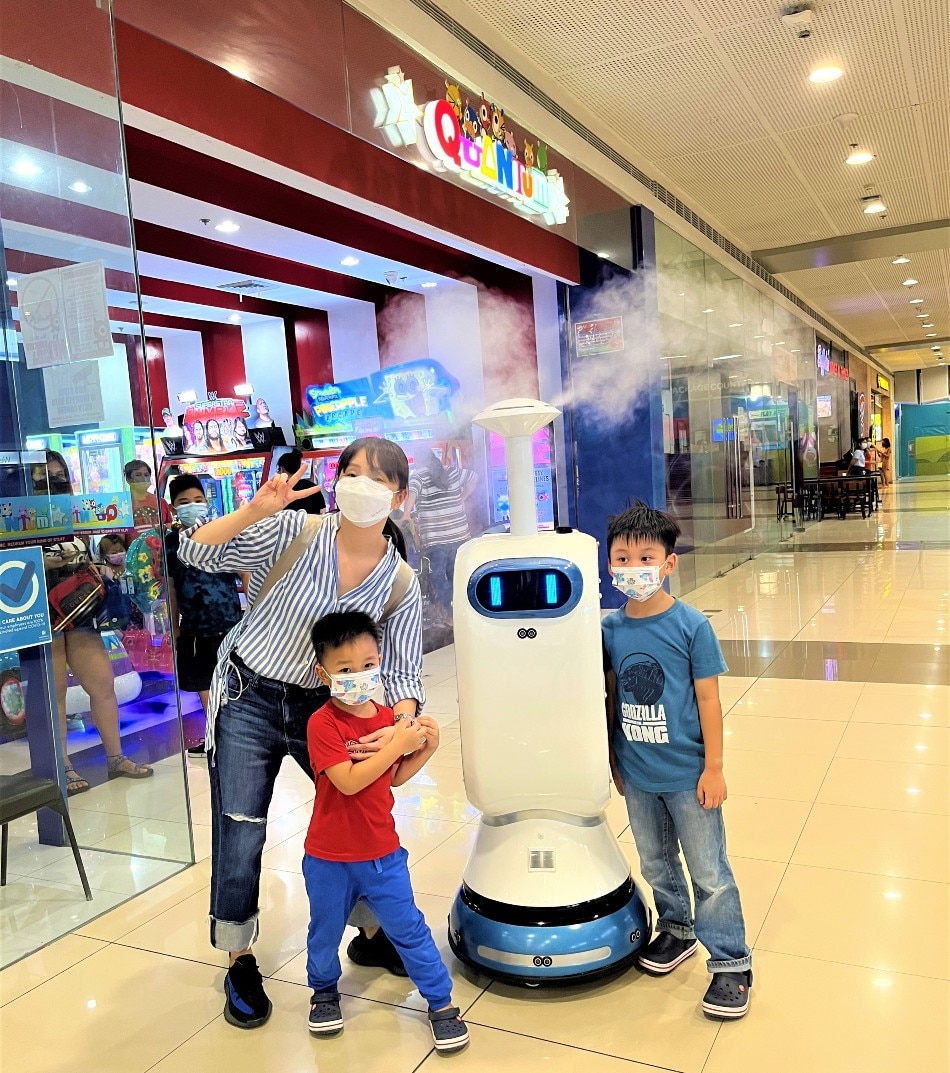 ''My boys love it when we go to SM Supermalls and this day was made extra special because they met Santi! He is the coolest robot they have seen,'' shared Mom Princess Velasco. Photo source: SM