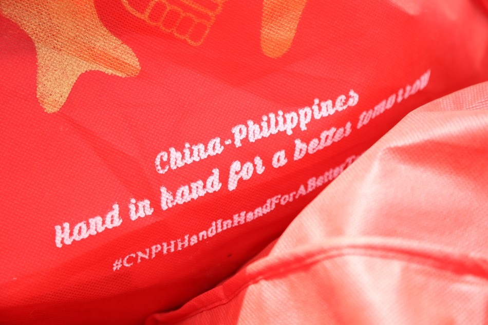 Farmers, fisherfolk get aid from Chinese Embassy 1