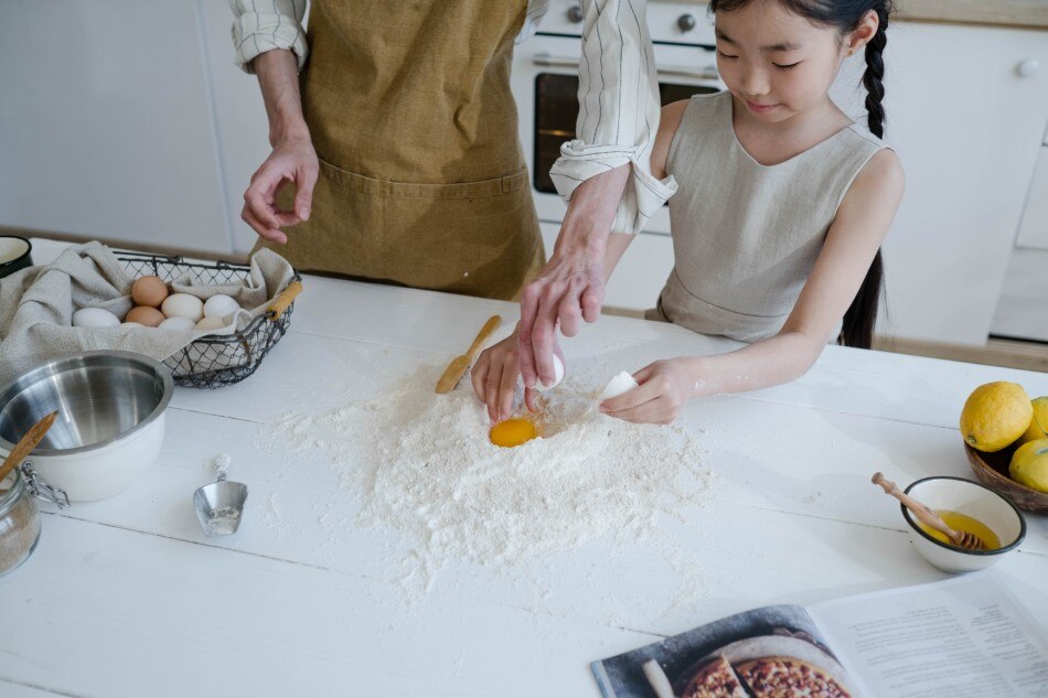 Cooking with the kids will make for a memorable bonding experience this rainy season.  Photo credit: Pexels[LINKOUT[LINKOUT