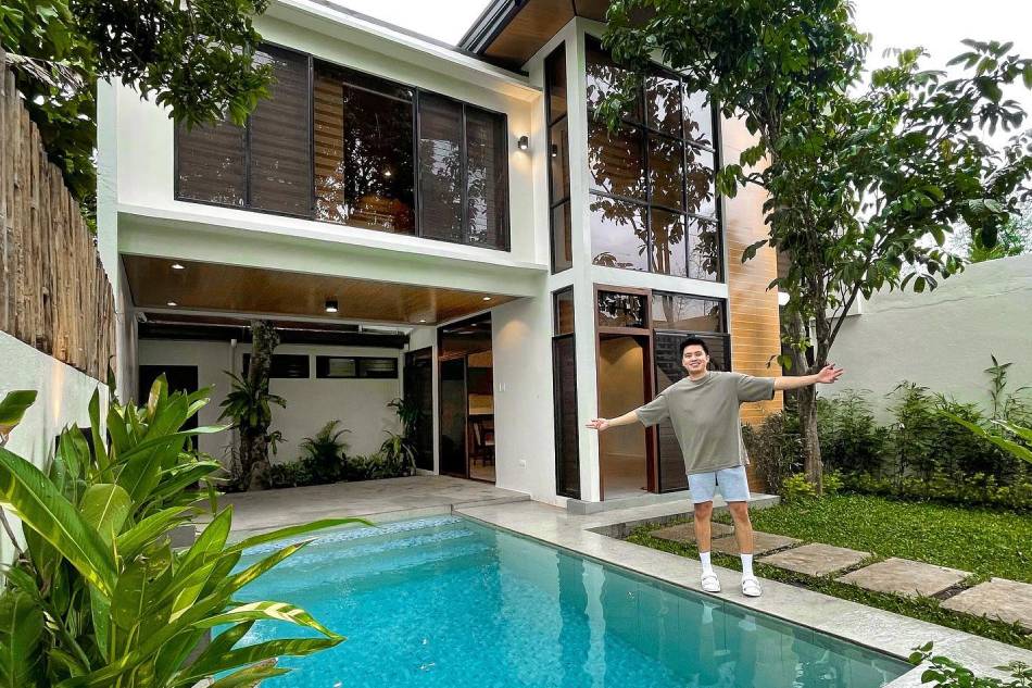 Kimpoy Feliciano Shows Off Vacation House In Tagaytay Abs Cbn News 8092