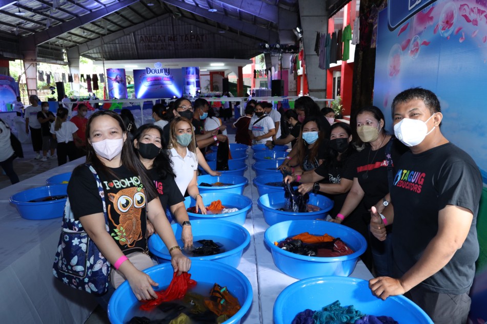 Sampayan ng Bayan helps homemakers beat &#39;kulob&#39;, germs 1