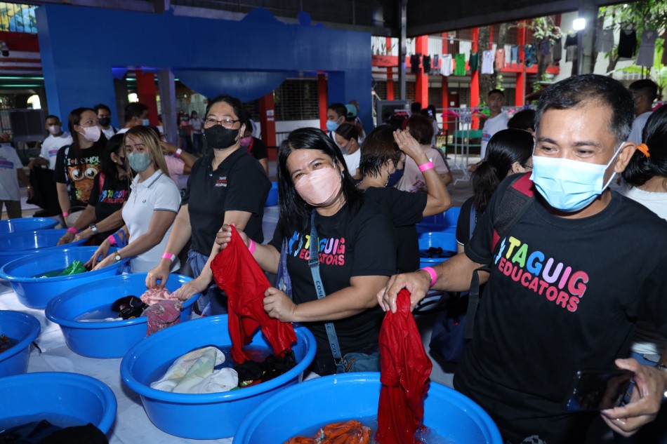 Sampayan ng Bayan helps homemakers beat &#39;kulob&#39;, germs 3