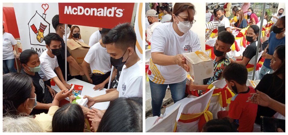 Families receive noche buena packs to take home. Photo source: Sunshine Mortel, ABS-CBN News