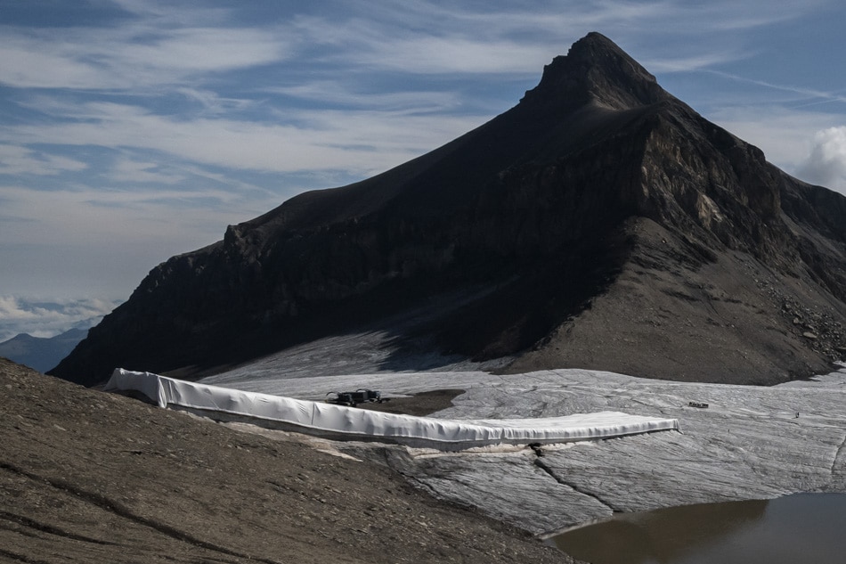 Alpine glaciers melt at an accelerated rate