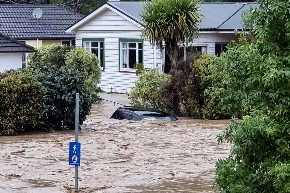 Floods hit New Zealand
