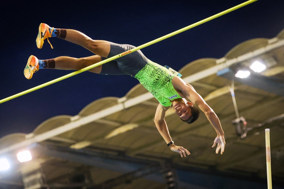 Philippines' Ernest John Obiena competes in the men's pole vault event during the men's one hour race during the IAAF Diamond League 'Memorial Van Damme' athletics meeting at the King Baudouin Stadium in Brussels on September 2, 2022. Virginie Lefoyr, Belga via AFP/File.