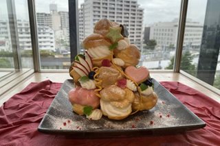 Life imitates tart: Japanese shop mistakenly sells plastic pastries