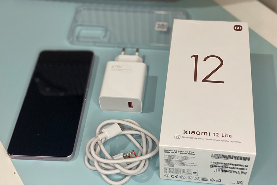 What's inside the box of the new Xioami 12 Lite