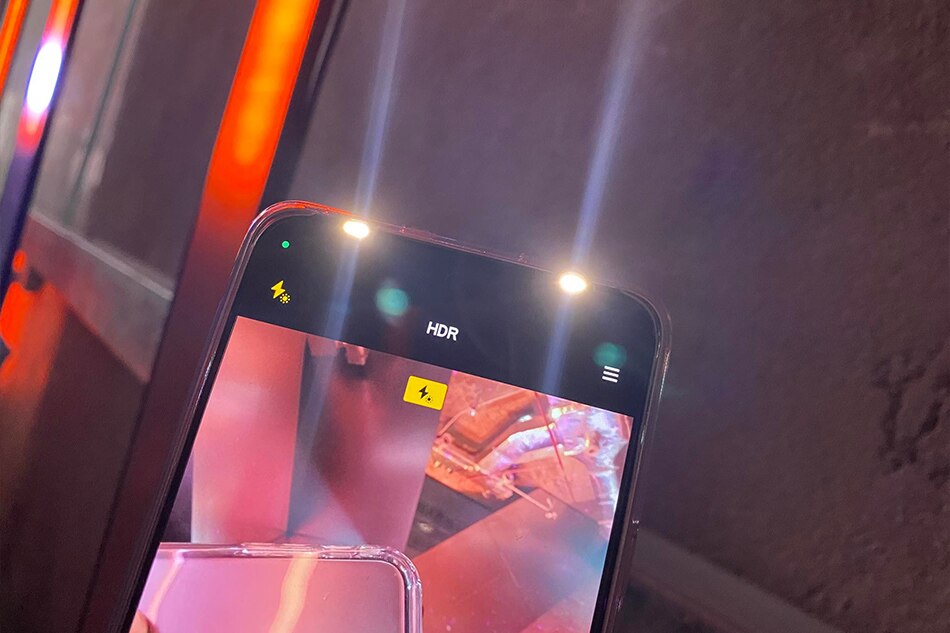 The selfie glow feature in the Xiaomi 12 Lite