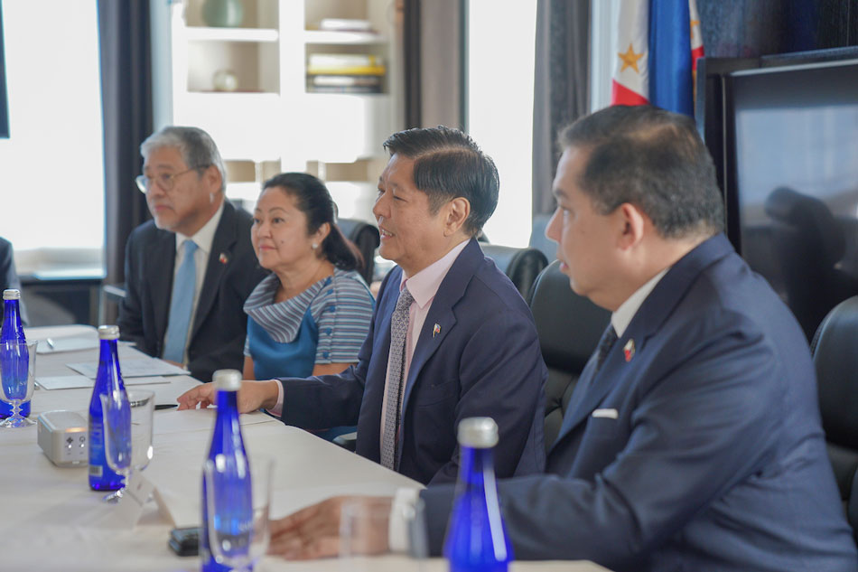 President Ferdinand Bongbong Marcos, Jr. and PH delegation meet with former Prime Minister of United Kingdom Tony Blair in New York City on September 21, 2022. Office of the Press Secretary