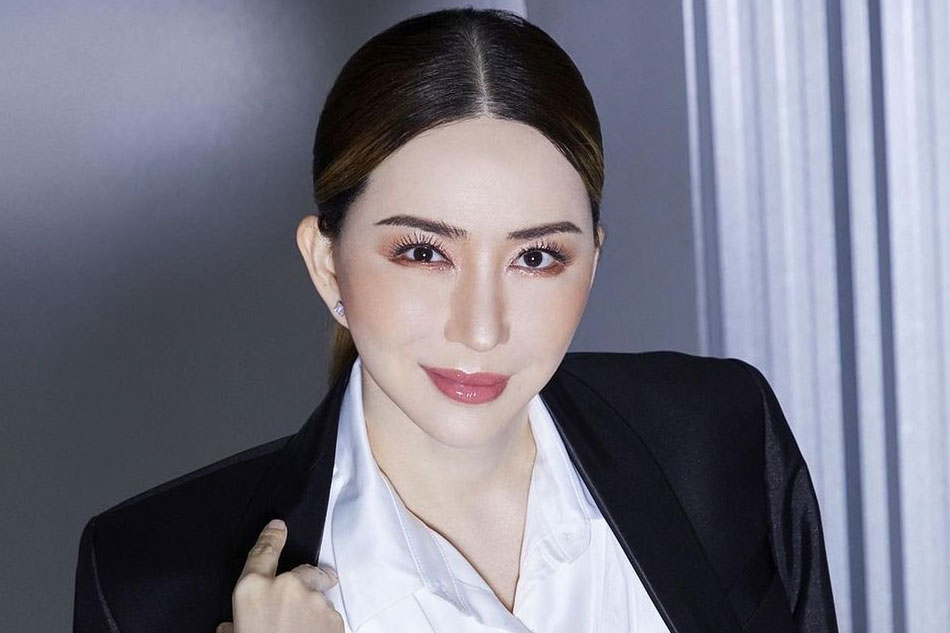 Transgender Thai Mogul Buys Miss Universe Pageant Abs Cbn News 