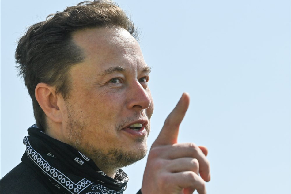 The unpredictable Musk posted the poll shortly after trying to extricate himself from yet another controversy. EPA-EFE/file
