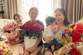 Daniel surprises Kathryn, family with flowers on Valentine's Day