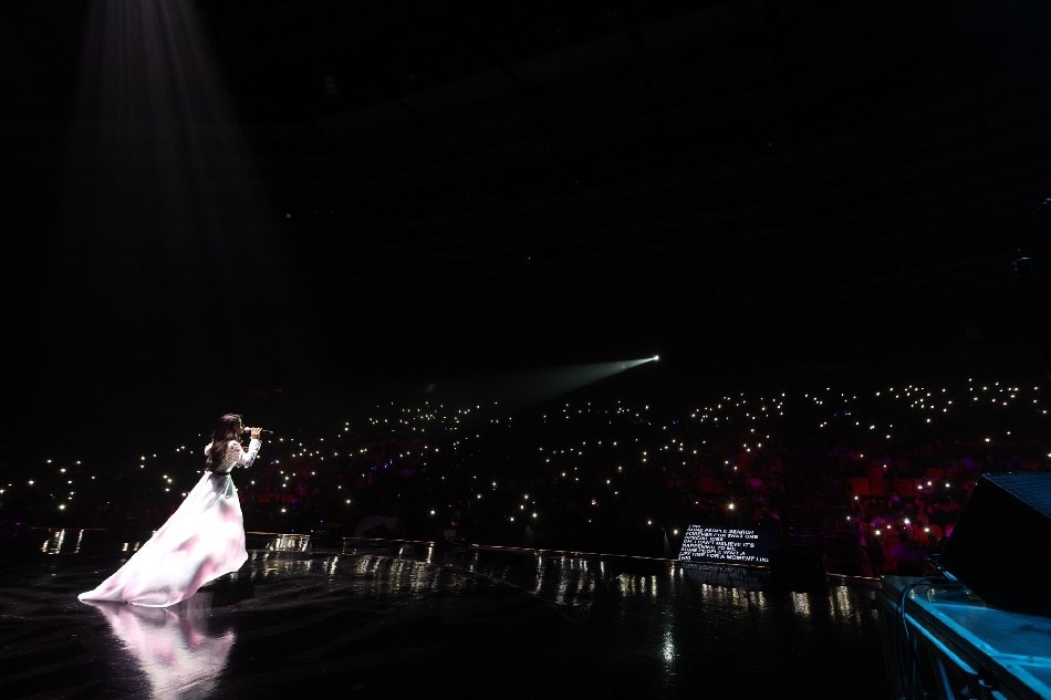 LOOK Gigi de Lana’s concert at fullcapacity venue ABSCBN News