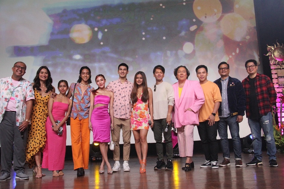 John Lapus (fourth from left) and the cast and creative team of ‘How To Move On in 30 Days’ pose for a photo during the Wednesday media conference of the series. Michael Bagtas, ABS-CBN News