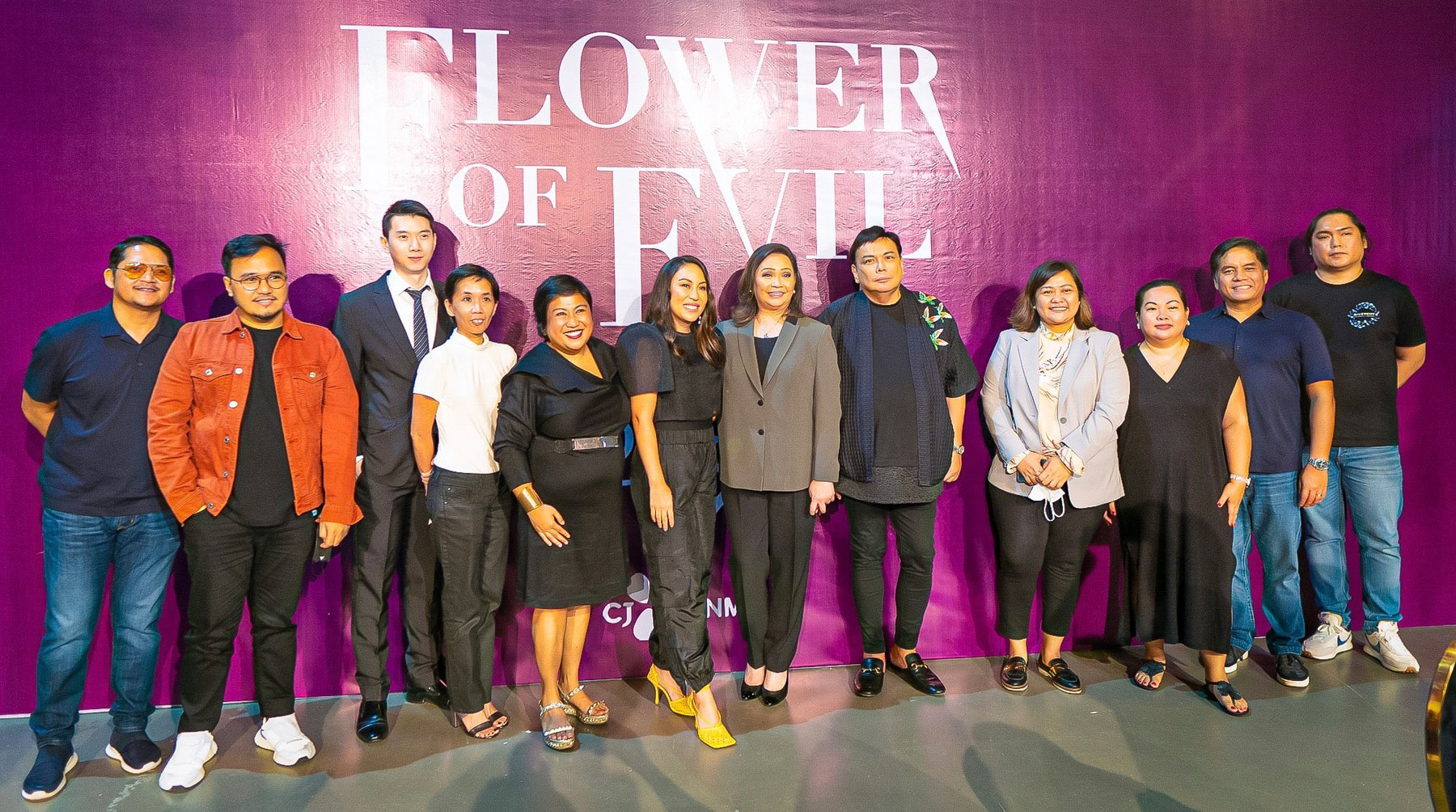 Executives of Viu Philippines, led by country manager Arianne Kader-Cu, and the creative and productions teams of “Flower of Evil,” headed by ABS-CBN COO Cory Vidanes, pose together. ABS-CBN