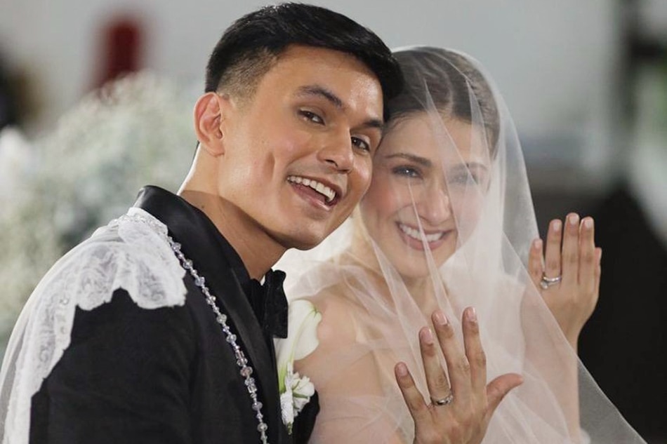 Carla Abellana and Tom Rodriguez got married in October 2021 after seven years of being a couple. Instagram: @nelwinuyphoto