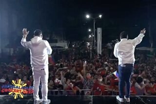 ‘Pasasalamat’ concert comes, goes minus president