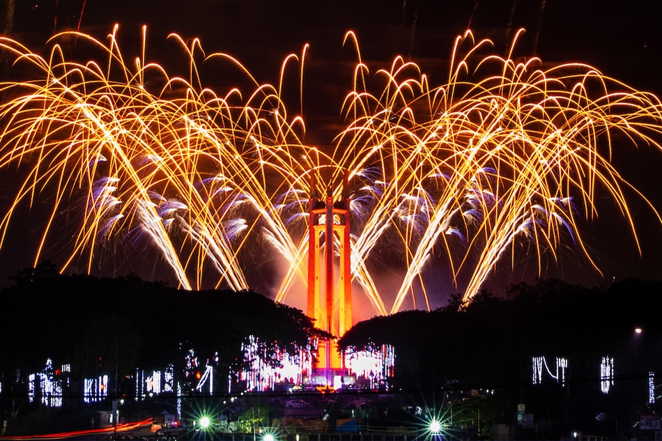 A fireworks display is seen at the Quezon Memorial Circle on January 1, 2022. FILE/Jire Carreon, ABS-CBN News