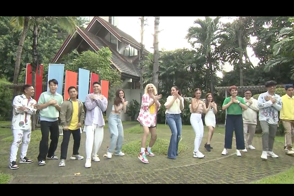 The hosts of ‘It’s Showtime’ appear in TV5’s station ID. Screenshot