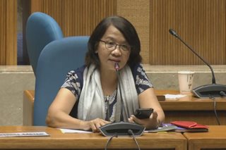 Kongresista kinastigo ang DOLE sa 'utang-tagging' sa mga guro