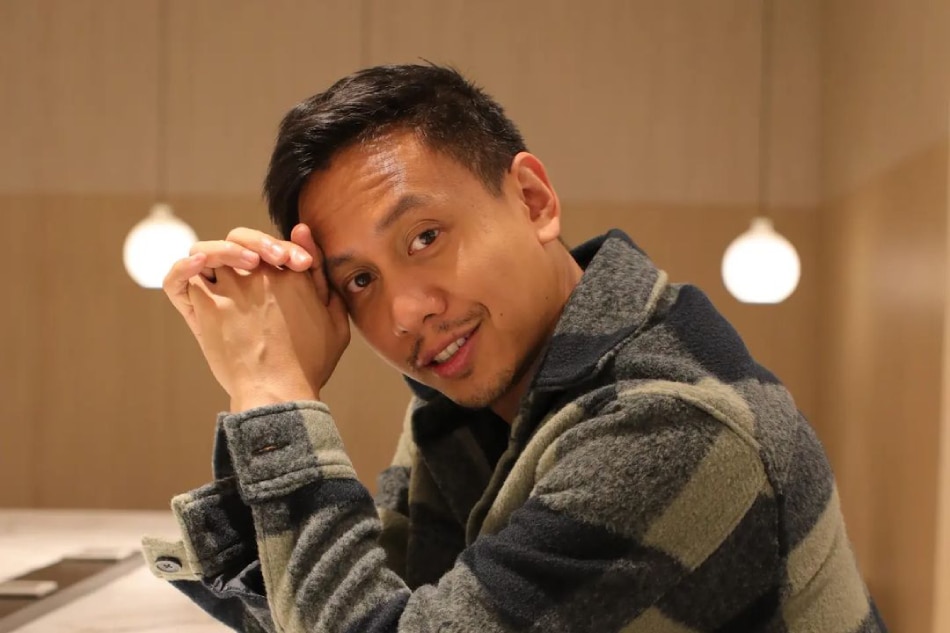 @MikeyBustos : best twitter accounts Philippines