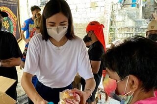Beatrice Gomez spends NYE helping Cebu fire survivors