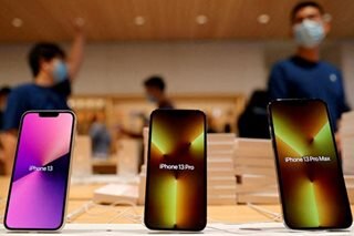 Apple sales top estimates, dodging supply chain hits