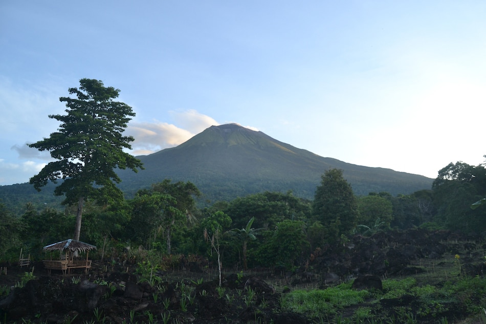 This photo taken on June 24, 2020 shows the crater of Kanlaon volcano as seen from the town of La Castellana, Negros Occidental. Francis Fabiania, AFP/File