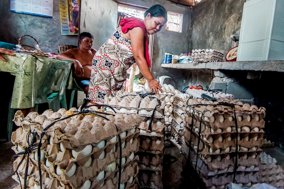 balut-vendors-make-ends-meet-during-pandemic-abs-cbn-news