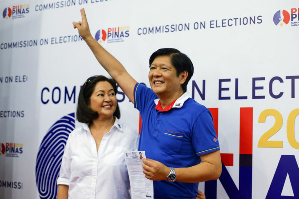 FILE. Liza Araneta Marcos joins her husband in filing the Certificate of Candidacy for president. EPA photo